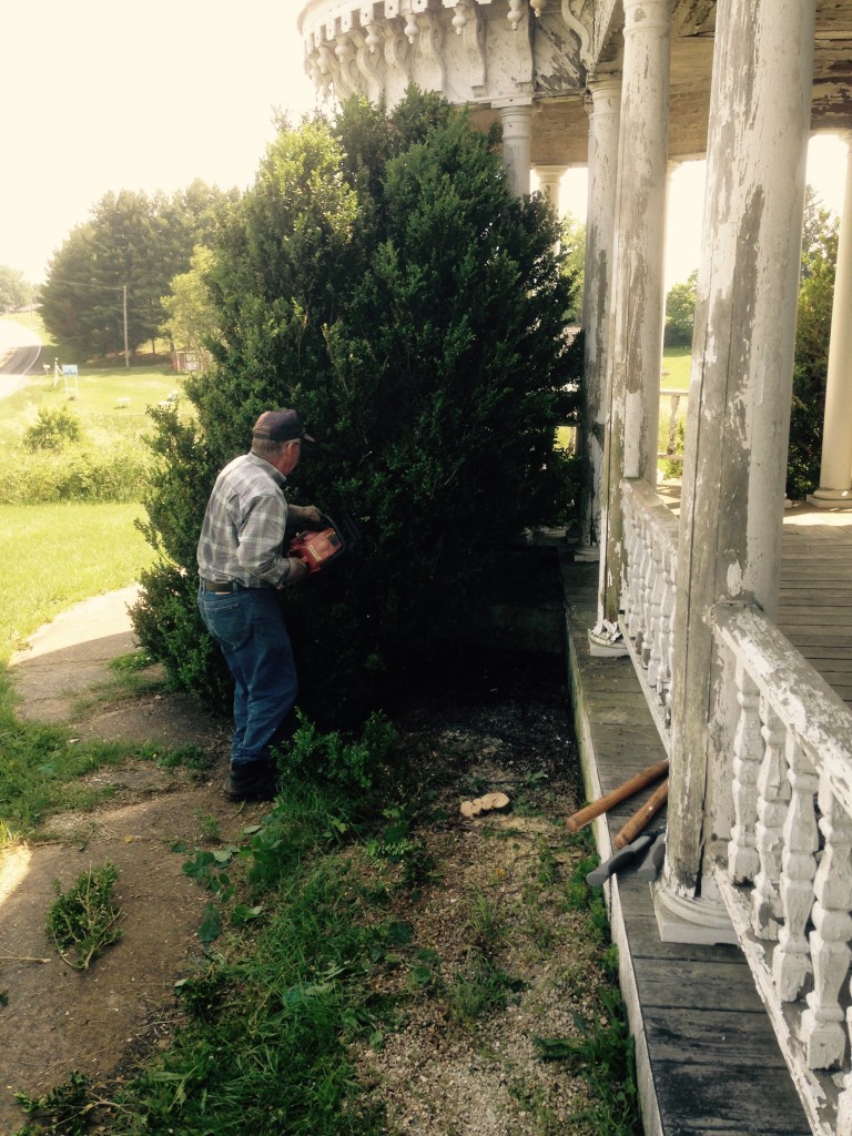 Clean-up day at the J. Sidna Allen Home with the Carroll County Historical Society Board Members - June 2015